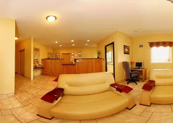 Econo Lodge Inn & Suites Rockmart hotel thumbnail 5