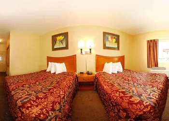 Econo Lodge Inn & Suites Rockmart hotel thumbnail 7
