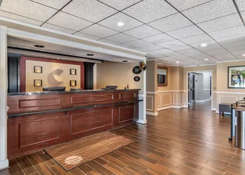 Comfort Inn & Suites Athens North hotel thumbnail 2