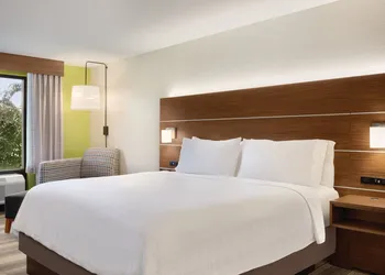 Holiday Inn Express Hotel & Suites Lavonia by IHG hotel thumbnail 4