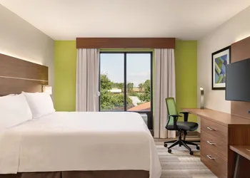 Holiday Inn Express Hotel & Suites Lavonia by IHG hotel thumbnail 6
