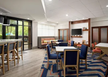 Hampton Inn Meridian hotel thumbnail 3