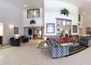 La Quinta Inn & Suites by Wyndham Meridian hotel thumbnail 2