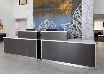 La Quinta Inn & Suites by Wyndham Meridian hotel thumbnail 3