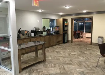 Super 8 by Wyndham Meridian hotel thumbnail 6