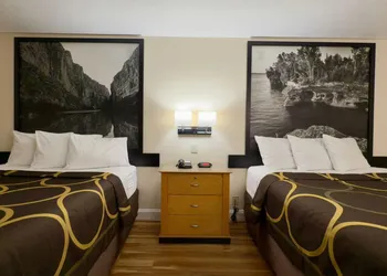 Super 8 by Wyndham Anderson/Clemson Area hotel thumbnail 8