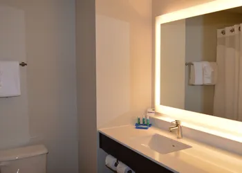 Holiday Inn Express Bloomsburg by IHG hotel thumbnail 4