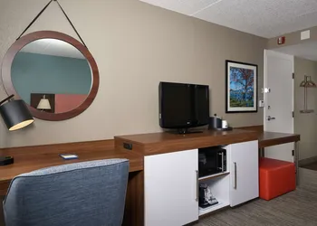 Hampton Inn Hanover hotel thumbnail 6
