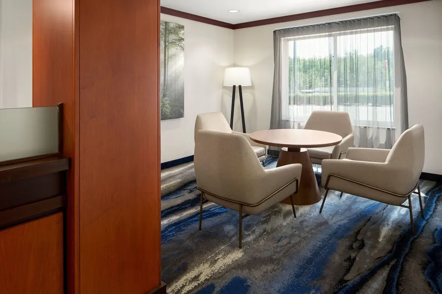 Fairfield Inn & Suites by Marriott Bedford hotel detail image 2