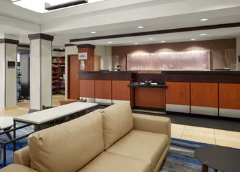 Fairfield Inn & Suites by Marriott Bedford hotel thumbnail 4