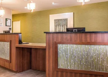 Quality Inn Bedford hotel thumbnail 5