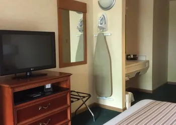 Quality Inn Bloomsburg hotel thumbnail 5