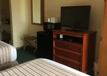 Quality Inn Bloomsburg hotel thumbnail 6
