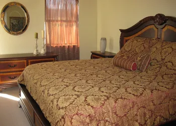 Square Inn hotel thumbnail 6