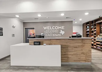 Hampton Inn Seguin hotel thumbnail 7