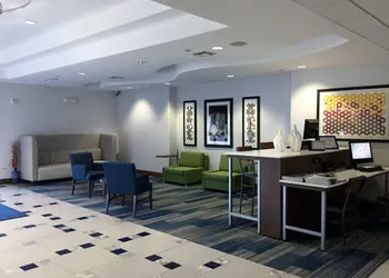 Holiday Inn Express & Suites Austin NE - Hutto by IHG hotel thumbnail 3