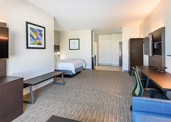 Holiday Inn Express Hotel & Suites Bastrop by IHG hotel thumbnail 6