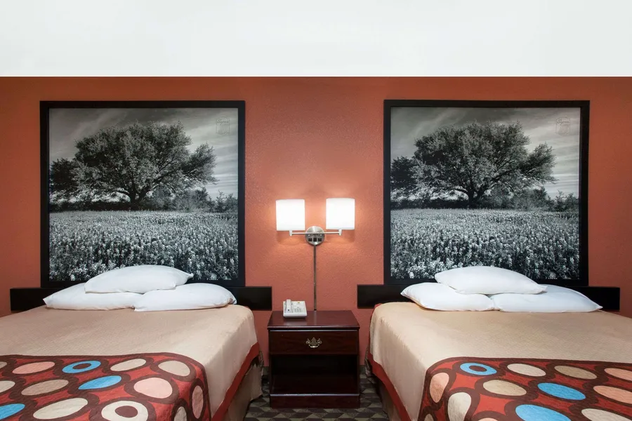 Super 8 by Wyndham Bastrop TX hotel detail image 6