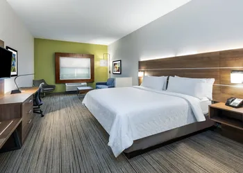 Holiday Inn Express Hotel & Suites Ozona by IHG hotel thumbnail 4