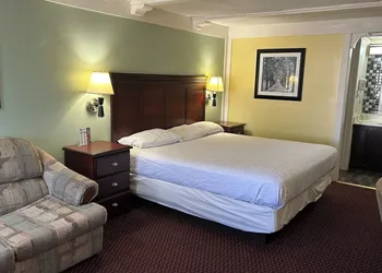Knights Inn Somerset hotel thumbnail 5