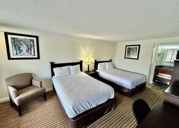 Knights Inn Somerset hotel thumbnail 7