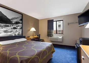Super 8 by Wyndham Helena hotel thumbnail 7