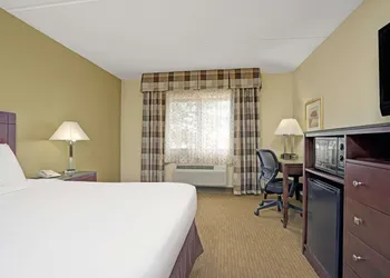 Super 8 by Wyndham Monticello hotel thumbnail 6