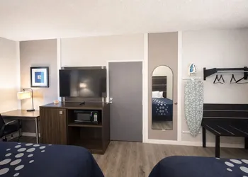 Blaine Town Inn & Suites hotel thumbnail 8