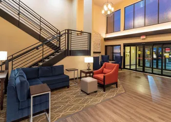 Comfort Suites Ramsey hotel thumbnail 2