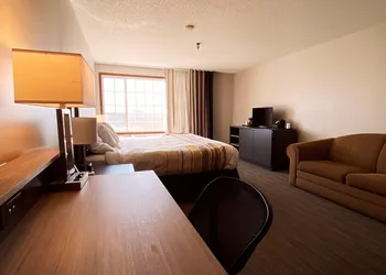 Country Inn & Suites by Radisson, Elk River, MN hotel thumbnail 5