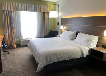 Holiday Inn Express Hotel & Suites Pikeville by IHG hotel thumbnail 6