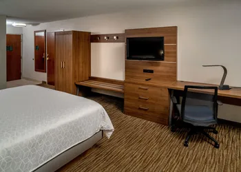 Holiday Inn Express Hotel & Suites Pikeville by IHG hotel thumbnail 8