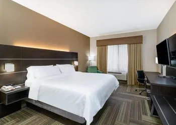 Holiday Inn Express & Suites Ashland by IHG hotel thumbnail 3