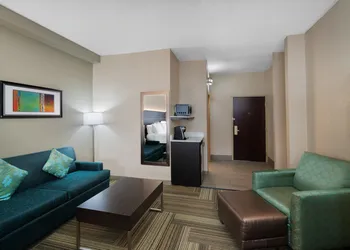 Holiday Inn Express & Suites Ashland by IHG hotel thumbnail 8