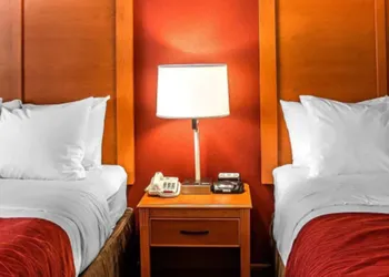 Quality Inn Lima Northeast hotel thumbnail 5