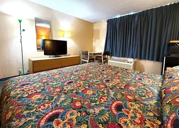 Red Carpet Inn & Suites Lima hotel thumbnail 5