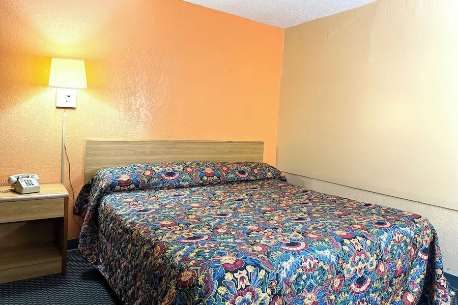 Red Carpet Inn & Suites Lima hotel detail image 6