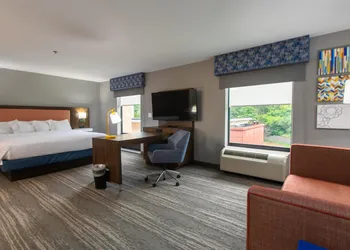 Hampton Inn & Suites Wilder hotel thumbnail 6