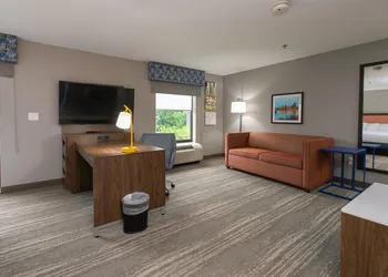 Hampton Inn & Suites Wilder hotel thumbnail 8