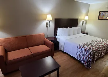 Red Roof Inn Tifton hotel thumbnail 5