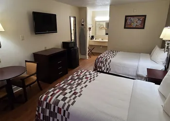 Red Roof Inn Tifton hotel thumbnail 7