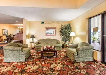 Quality Inn Tifton hotel thumbnail 3