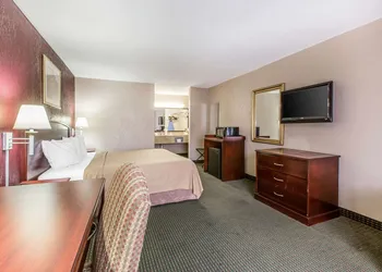 Quality Inn Tifton hotel thumbnail 8