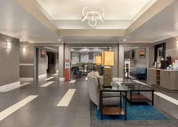 La Quinta Inn & Suites by Wyndham Dublin hotel thumbnail 3