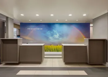 La Quinta Inn & Suites by Wyndham Dublin hotel thumbnail 5