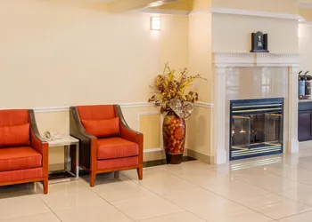 Comfort Inn Mount Shasta Area hotel thumbnail 4