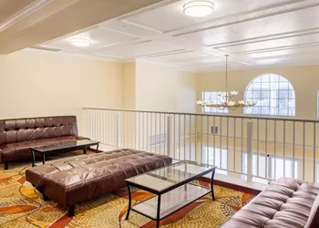 Comfort Inn Mount Shasta Area hotel thumbnail 5