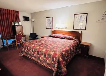 Pamola Motor Lodge hotel thumbnail 3