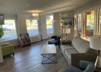 Baymont by Wyndham Yreka hotel thumbnail 3