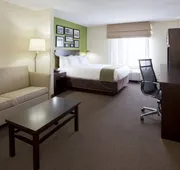 Holiday Inn Express Hotel & Suites Rogers by IHG hotel detail image 7